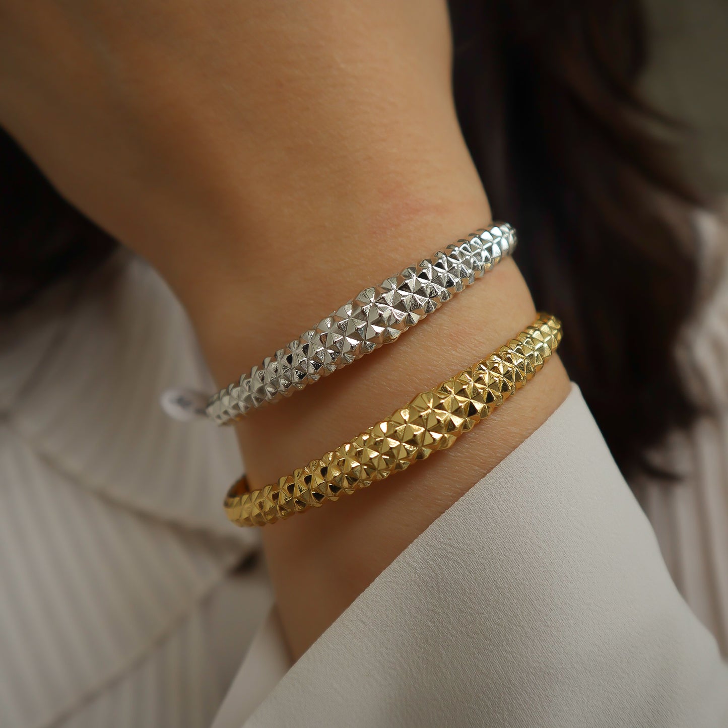 Brazalete Rigido Texturizado