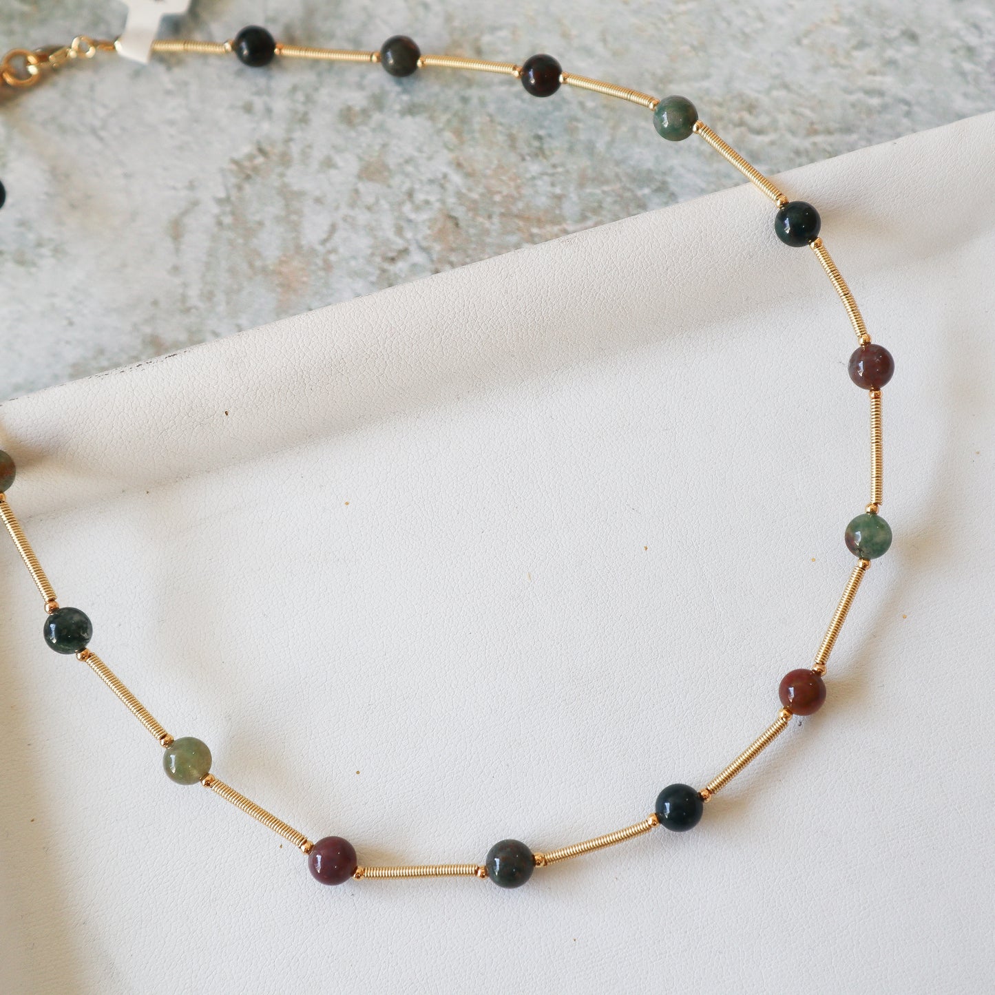Collar agata torneado