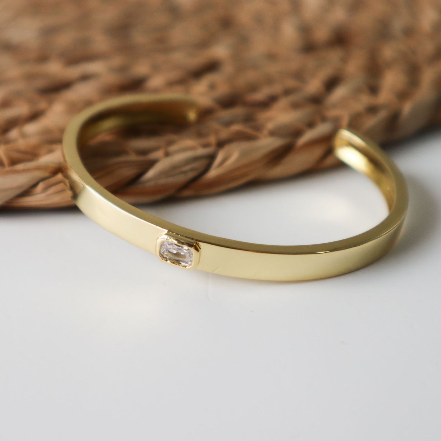Brazalete Rígido Liso con detalle circón