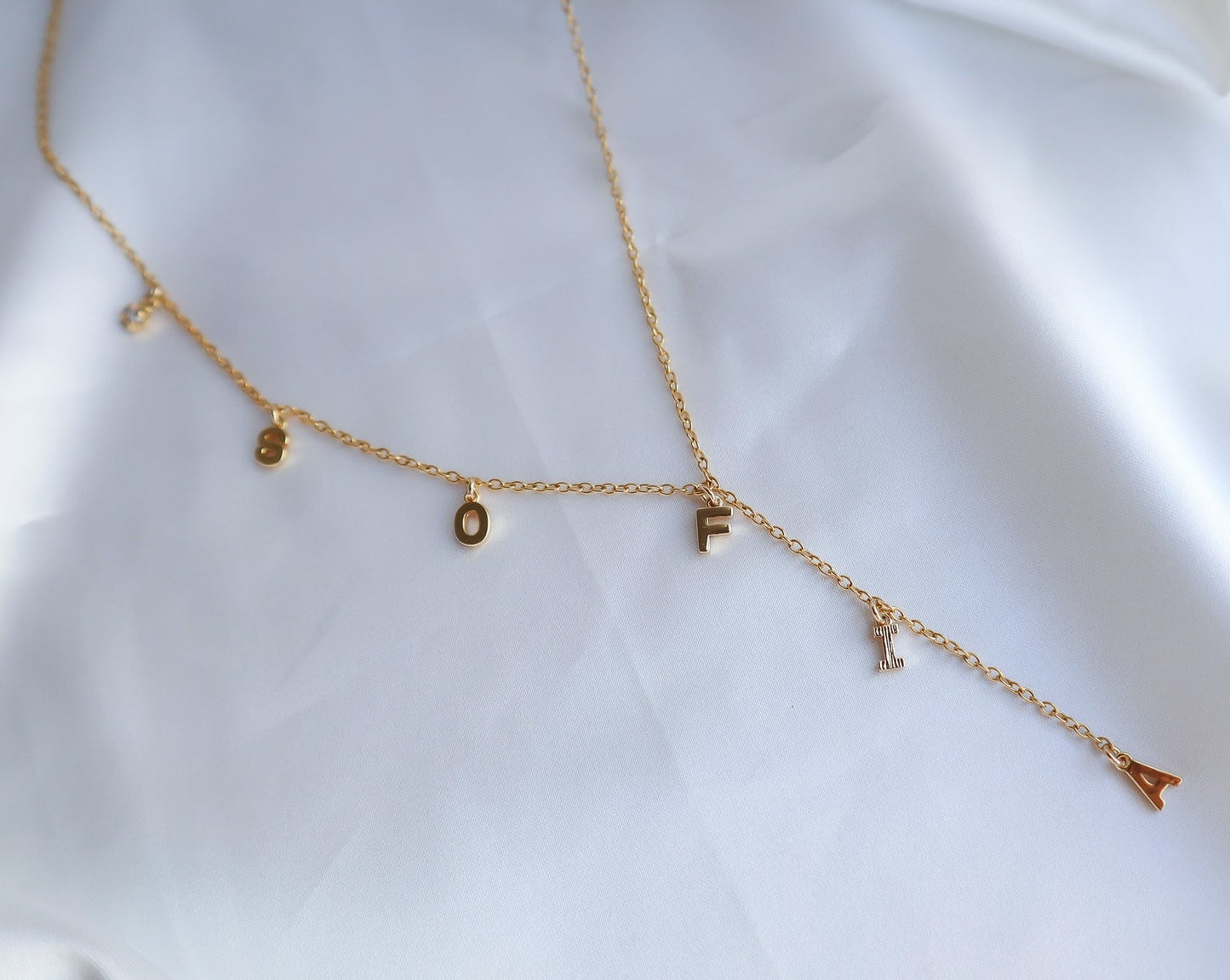 Collar Iniciales Cascada (Personalizado)