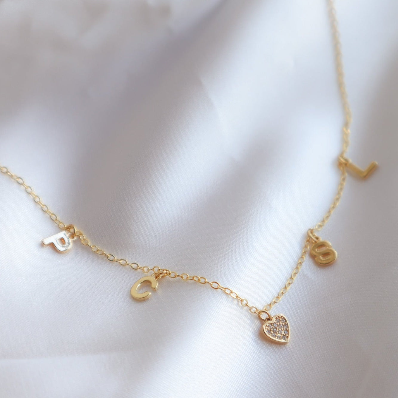 Collar de Iniciales y Corazón (Personalizado)