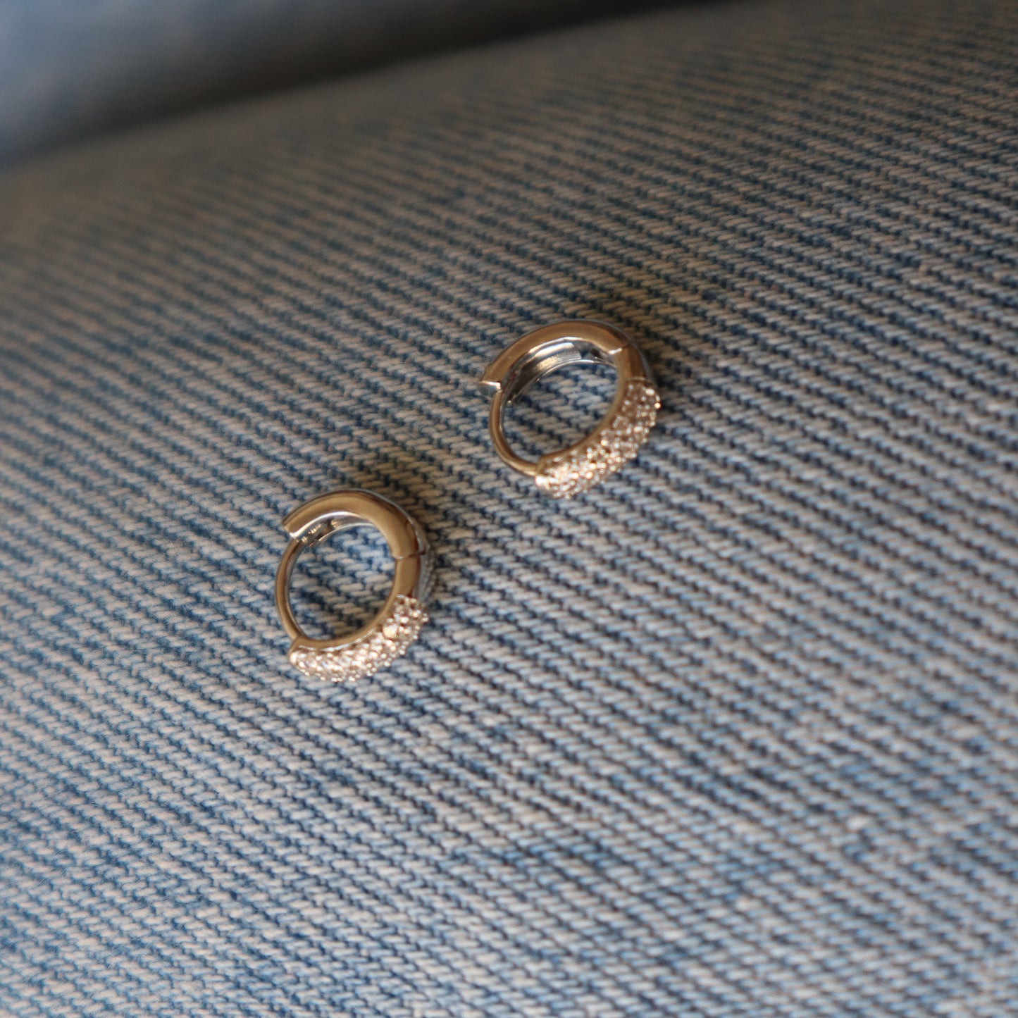 Argollas mini plateadas circon