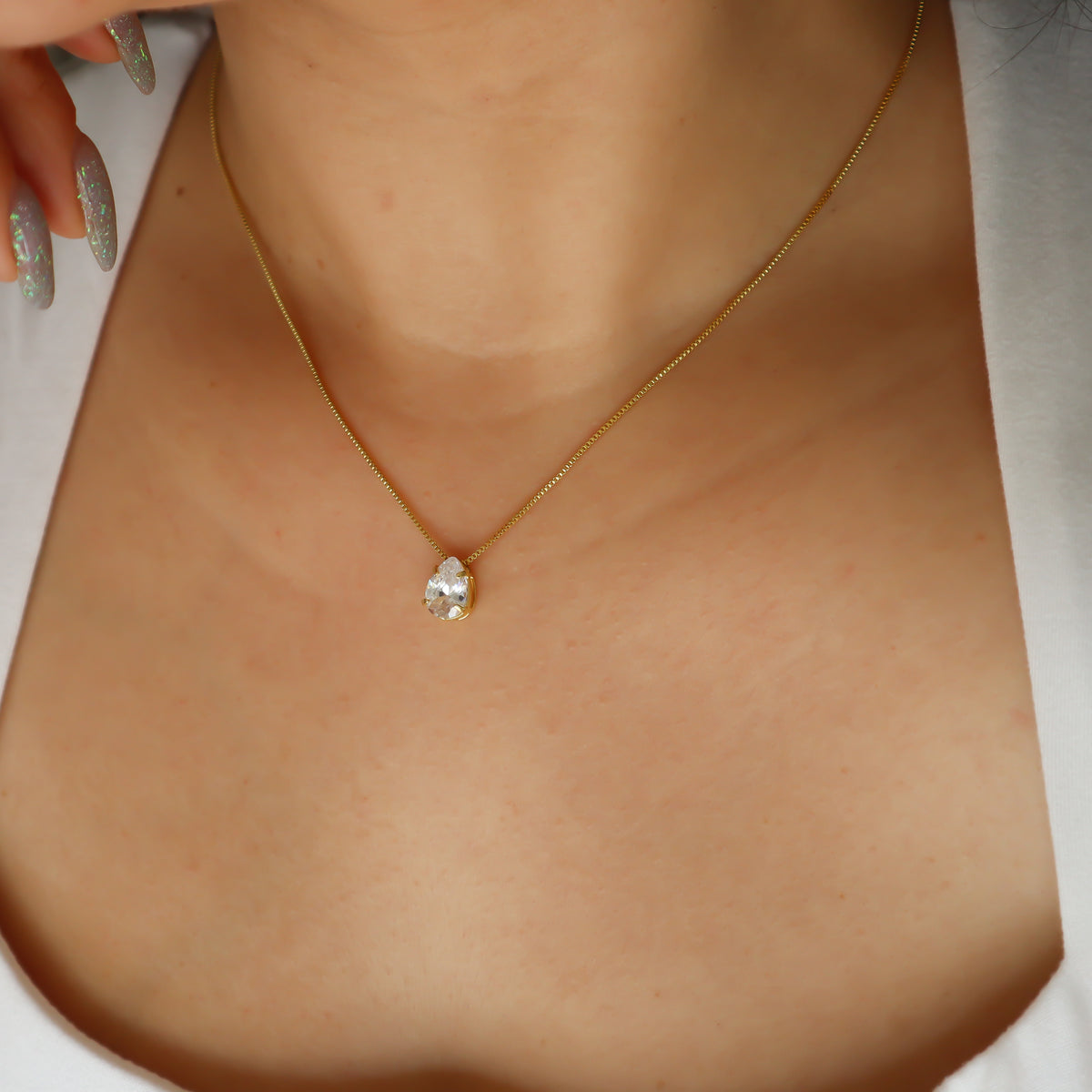 Collar punto de luz gota grande