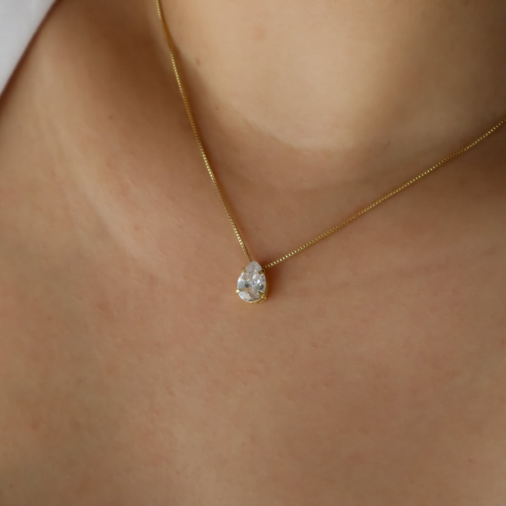Collar punto de luz gota grande