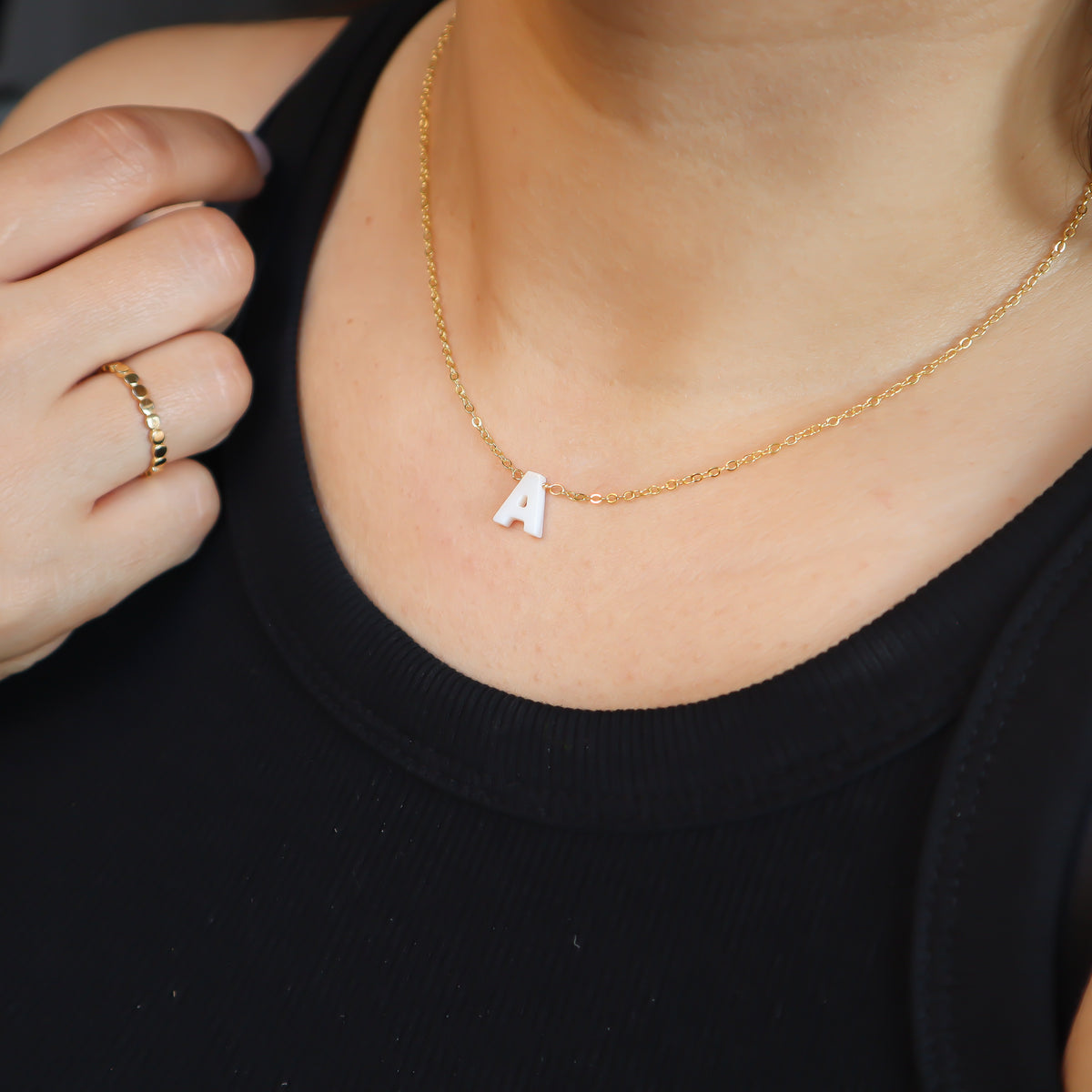 Collar con Inicial Nacar