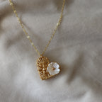 Collar love floreado