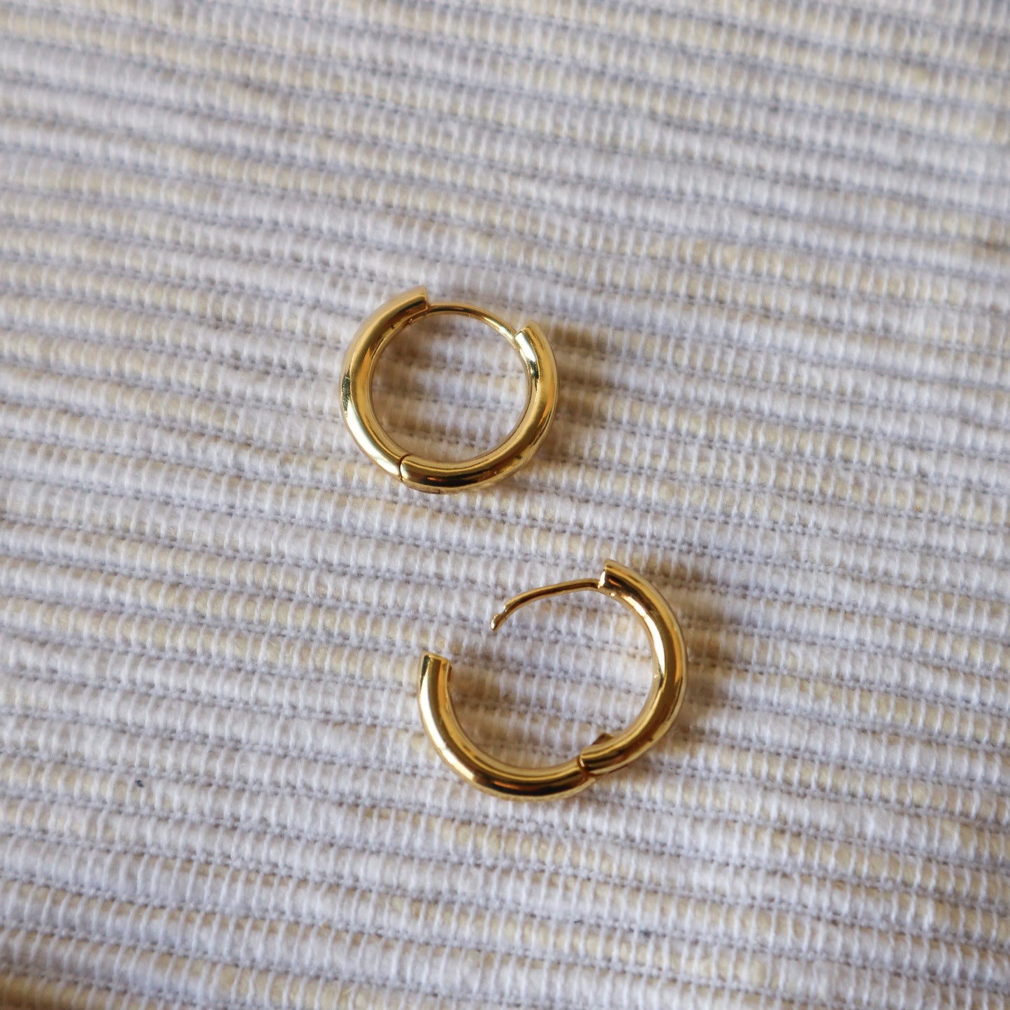 Argolla basica dorada