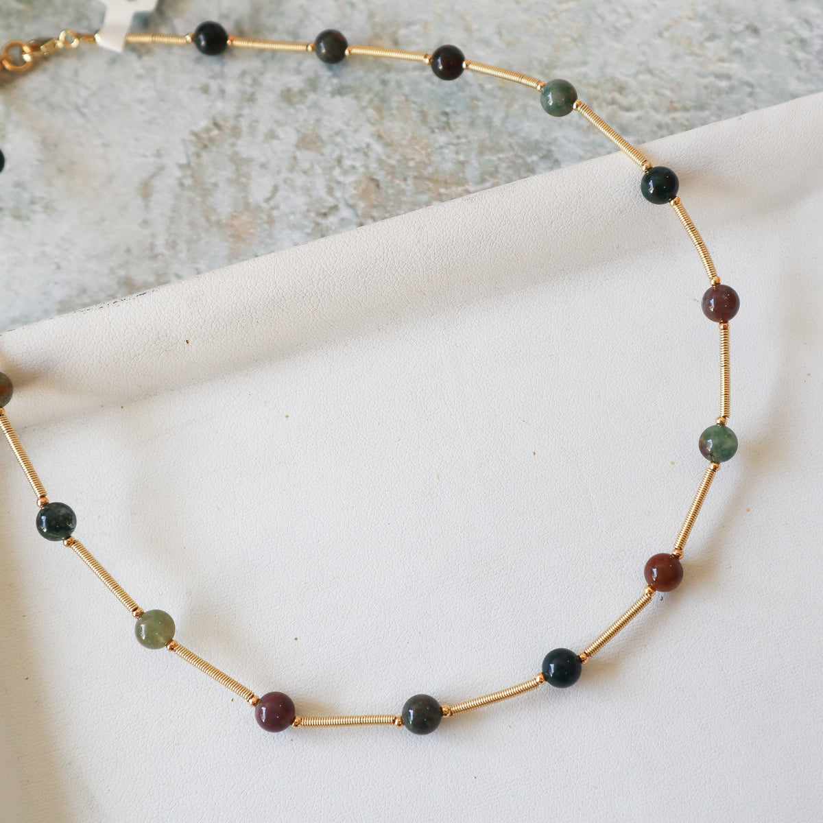 Collar agata torneado