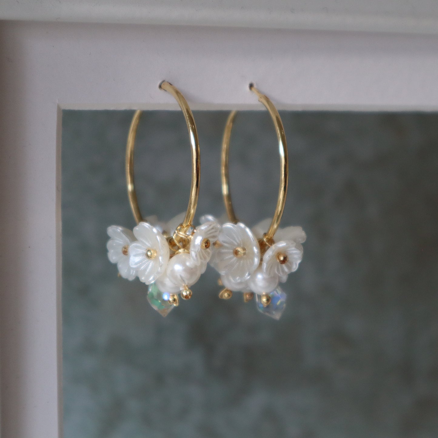 Argollas floreadas grande