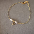 Brazalete iniciales perla