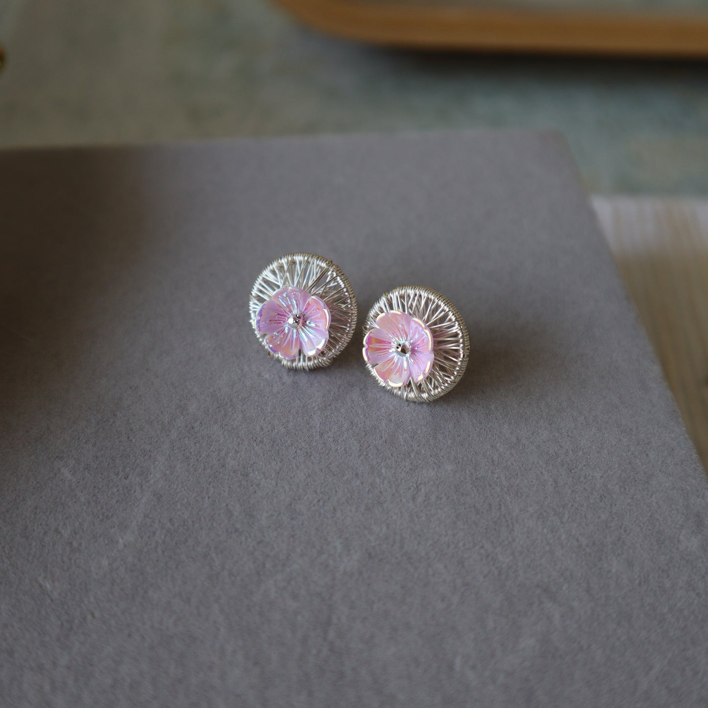 Aros boton Floreado plateado