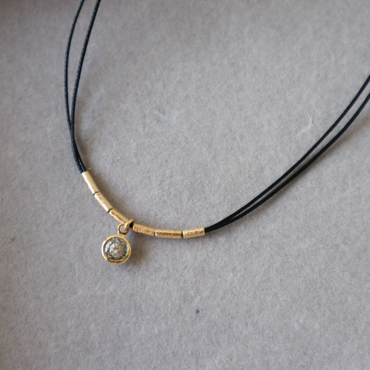 Choker Black Gold